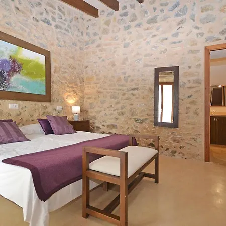 Holiday home Es Romegueral